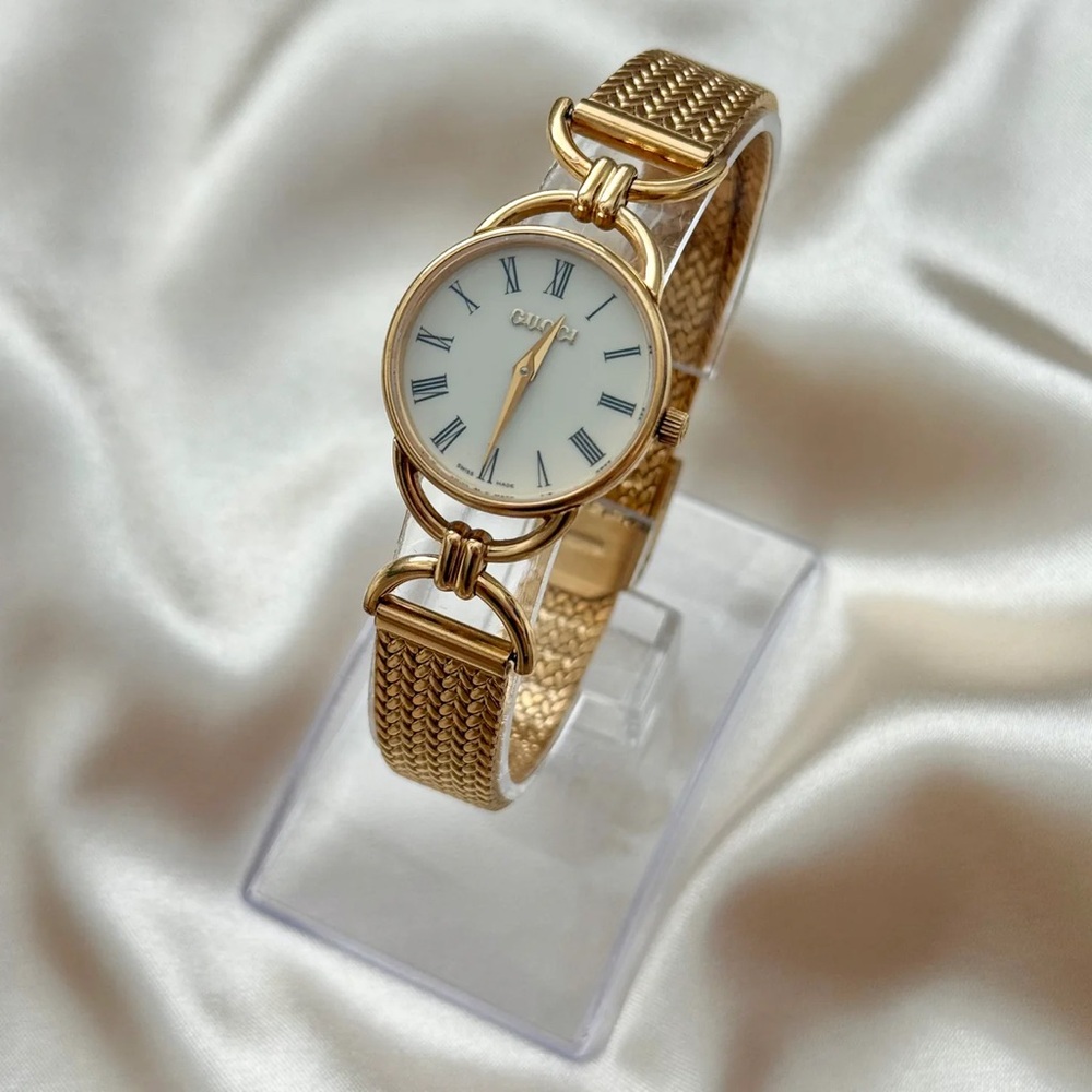 AUTHENTIC VINTAGE GUCCI GOLD WATCH - Picture 3 of 7